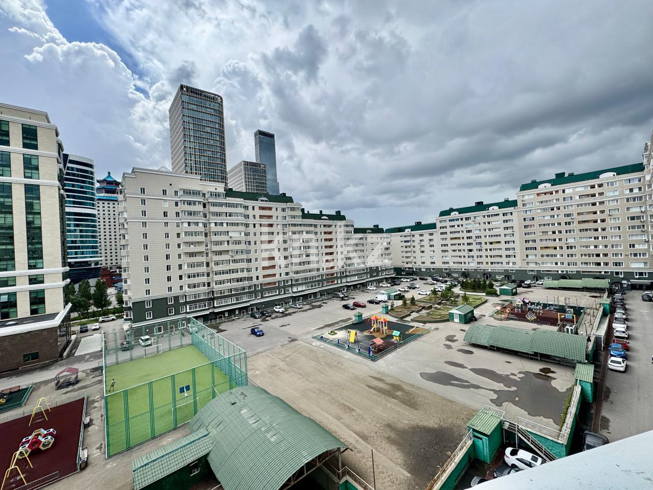 Продажа 3-комнатной квартиры, 190 м², ул. Достык, дом  13 - ул. Кенесары в Астане - фото 23