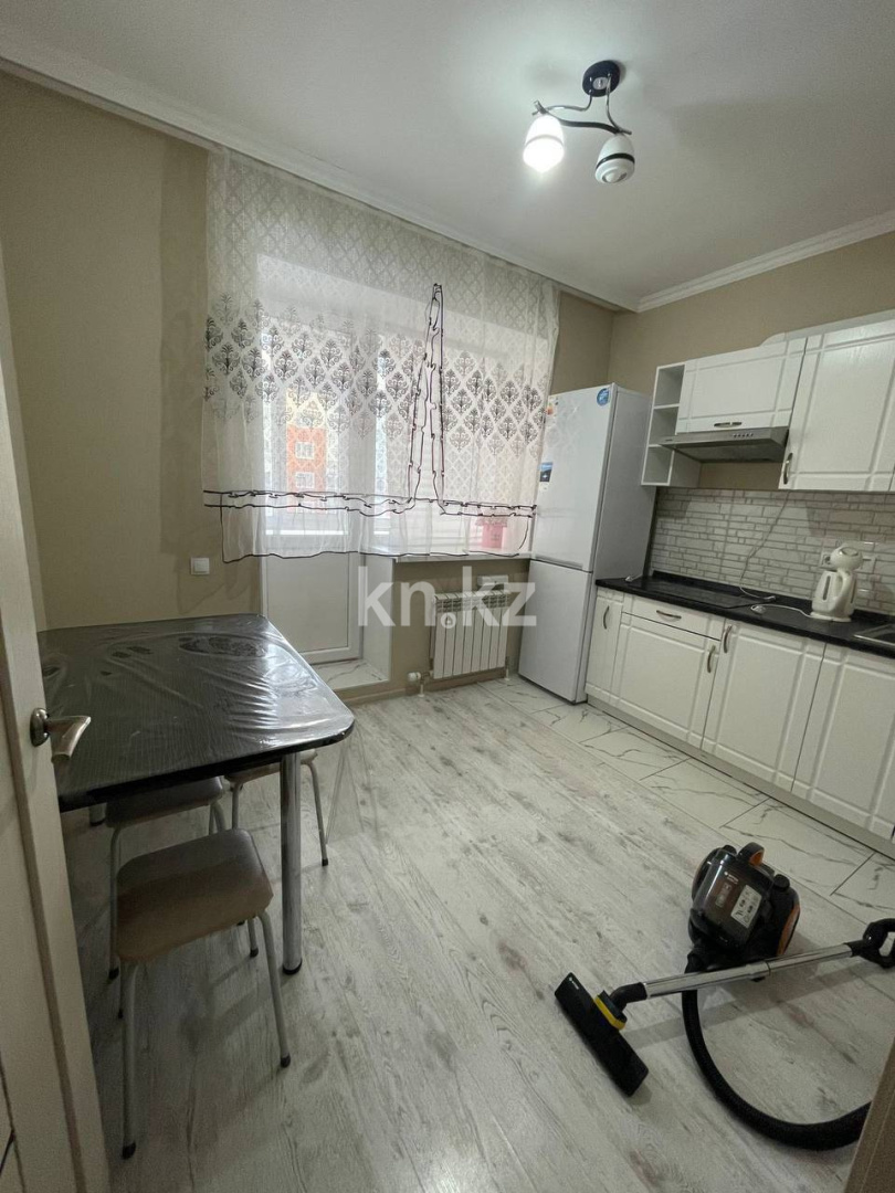 Аренда 1-комнатной квартиры, 36 м² в Астане