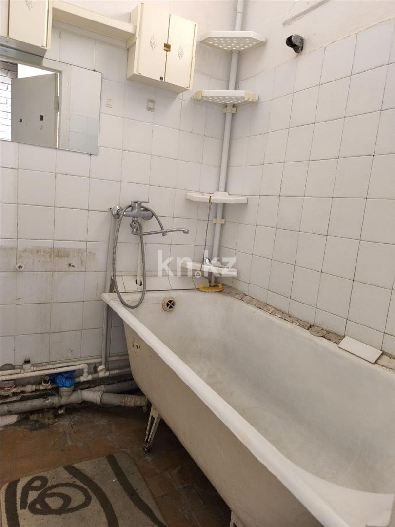 Продажа 2-комнатной квартиры, 45 м², пр. Строителей в Караганде - фото 7