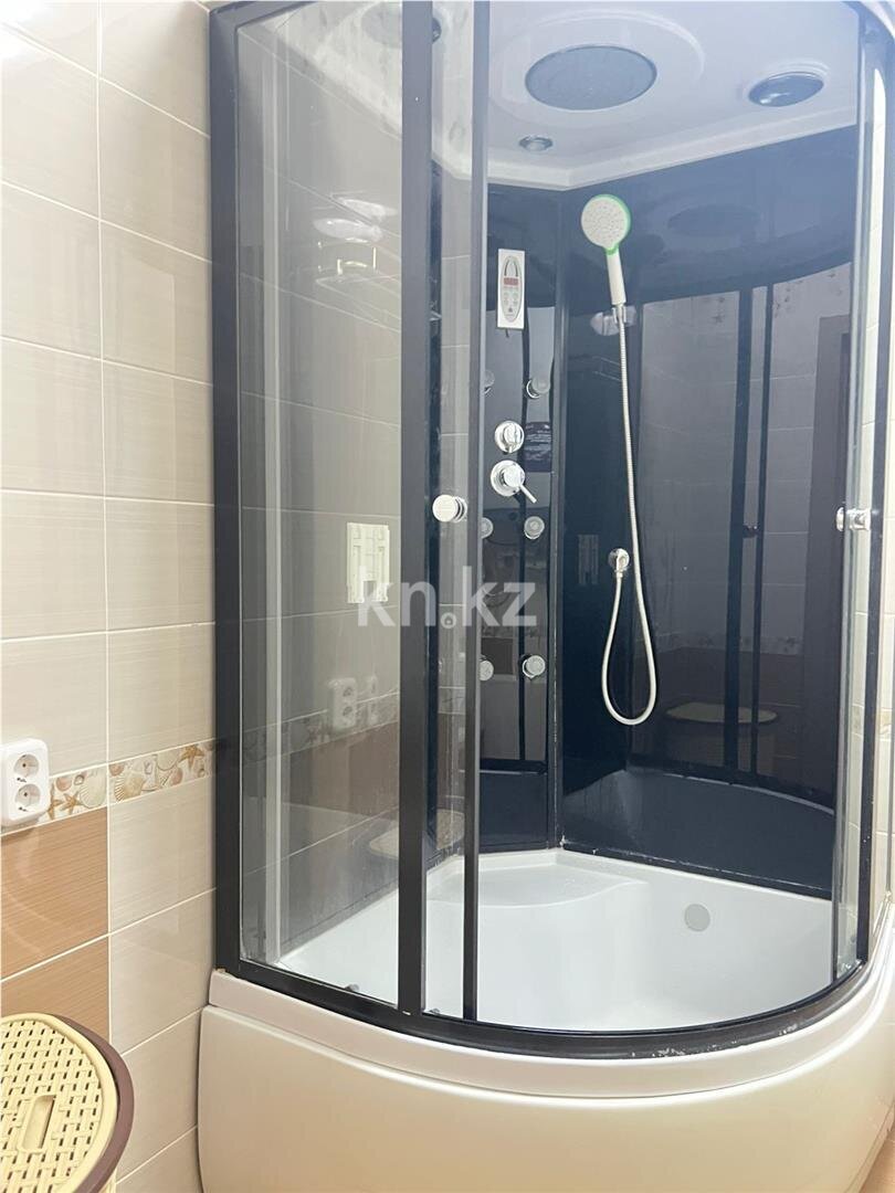 Продажа 4-комнатной квартиры, 86 м² в Караганде - фото 25