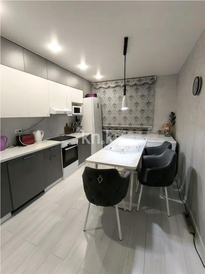 Продажа 2-комнатной квартиры, 56 м², пр. Кошкарбаева, дом  15 в Астане - фото 3