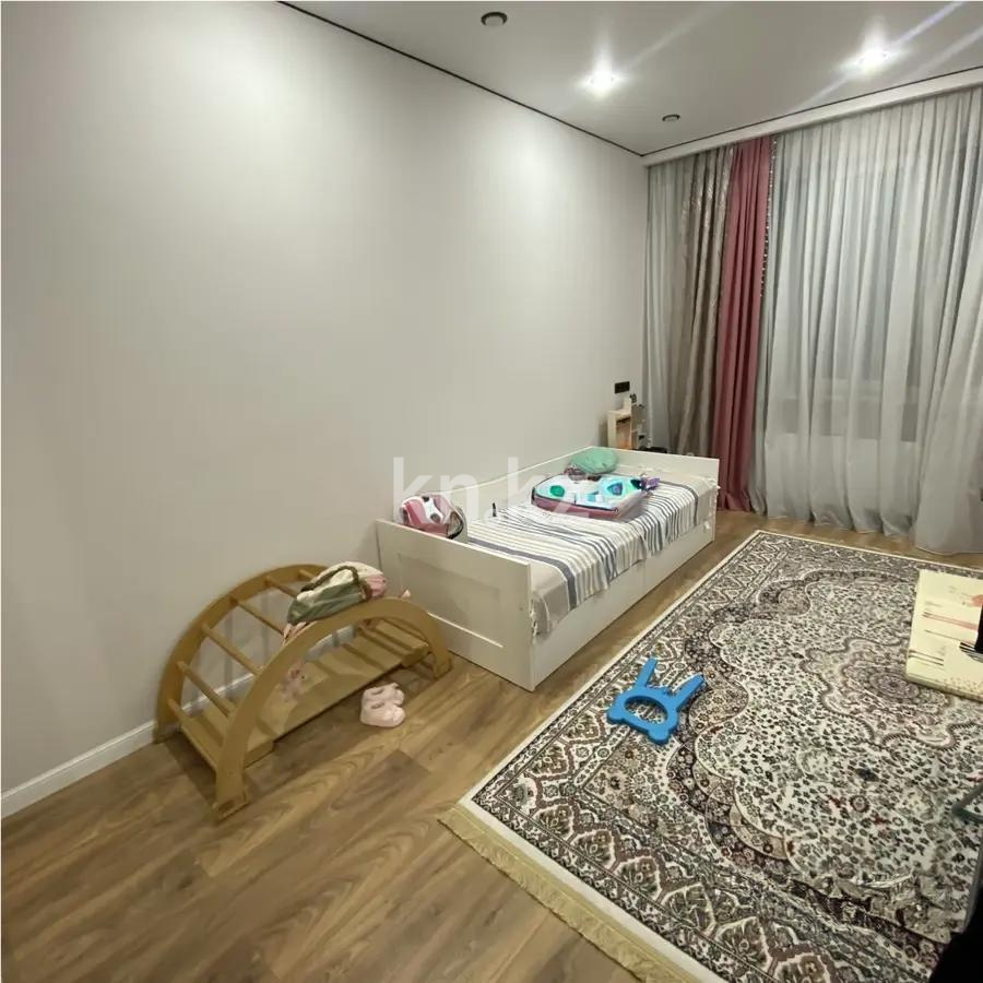 Продажа 3-комнатной квартиры, 89.9 м², мкр-н Кайрат, дом  153/26 в Алматы