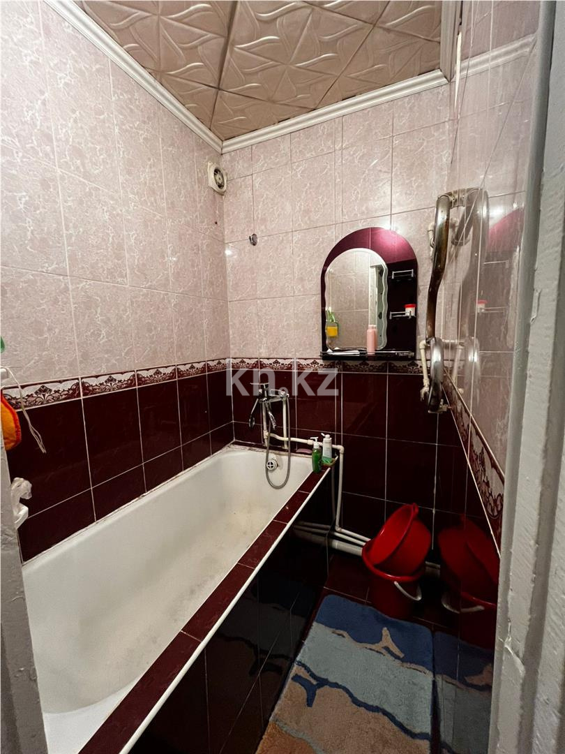 Продажа 2-комнатной квартиры, 43 м², мкр-н 18 в Караганде - фото 6