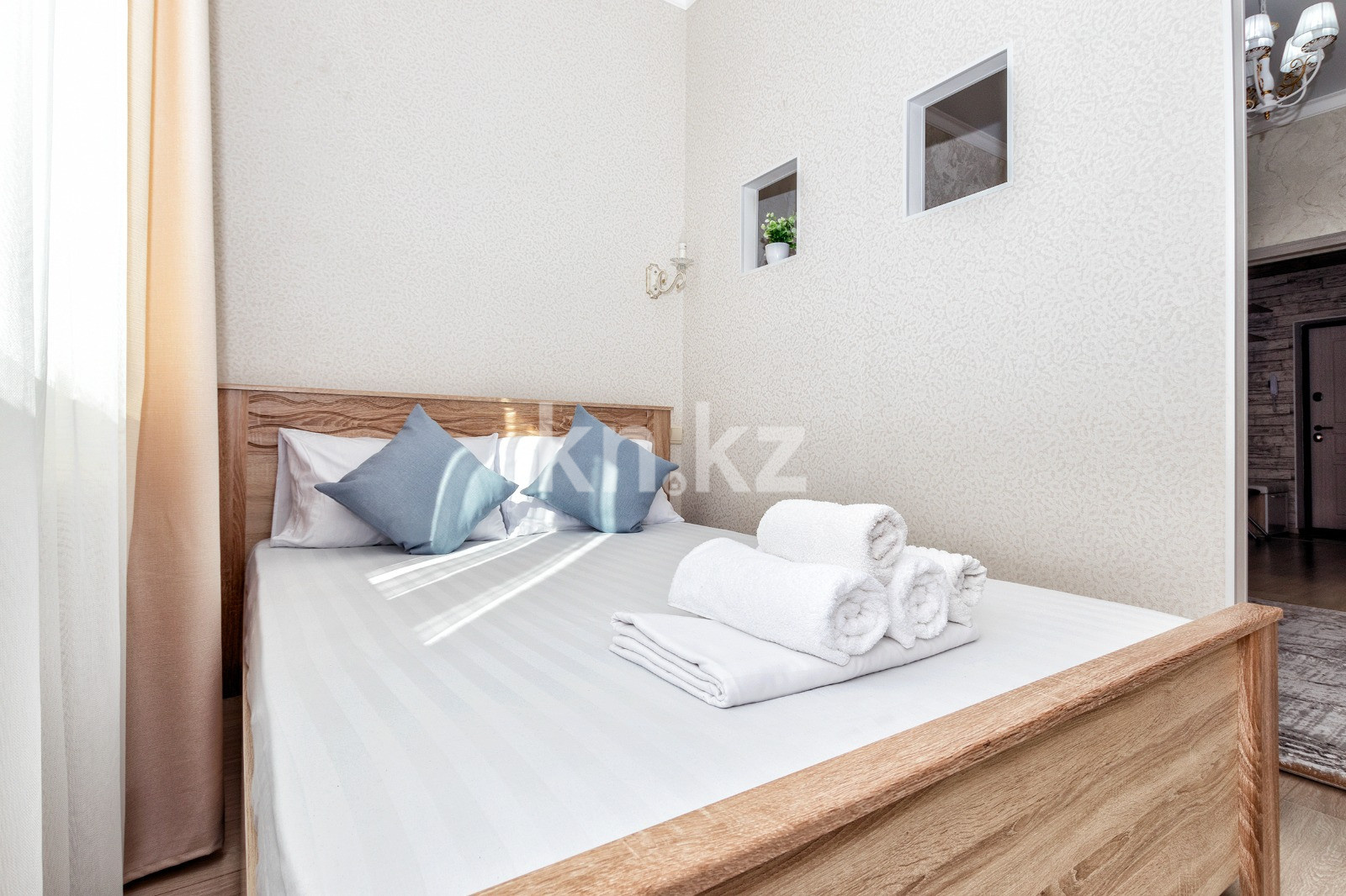 Аренда 1-комнатной квартиры посуточно, 44 м², ул. Сауран, дом  10б - ул. Достык в Астане - фото 3