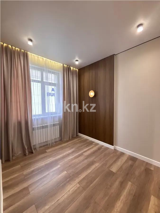 Продажа 3-комнатной квартиры, 52 м², пр. Туран, дом  71 в Астане - фото 2
