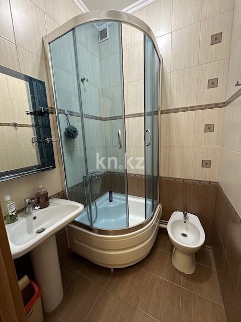 Аренда 4-комнатной квартиры, 150 м², ул. Достык, дом  1 в Астане - фото 3