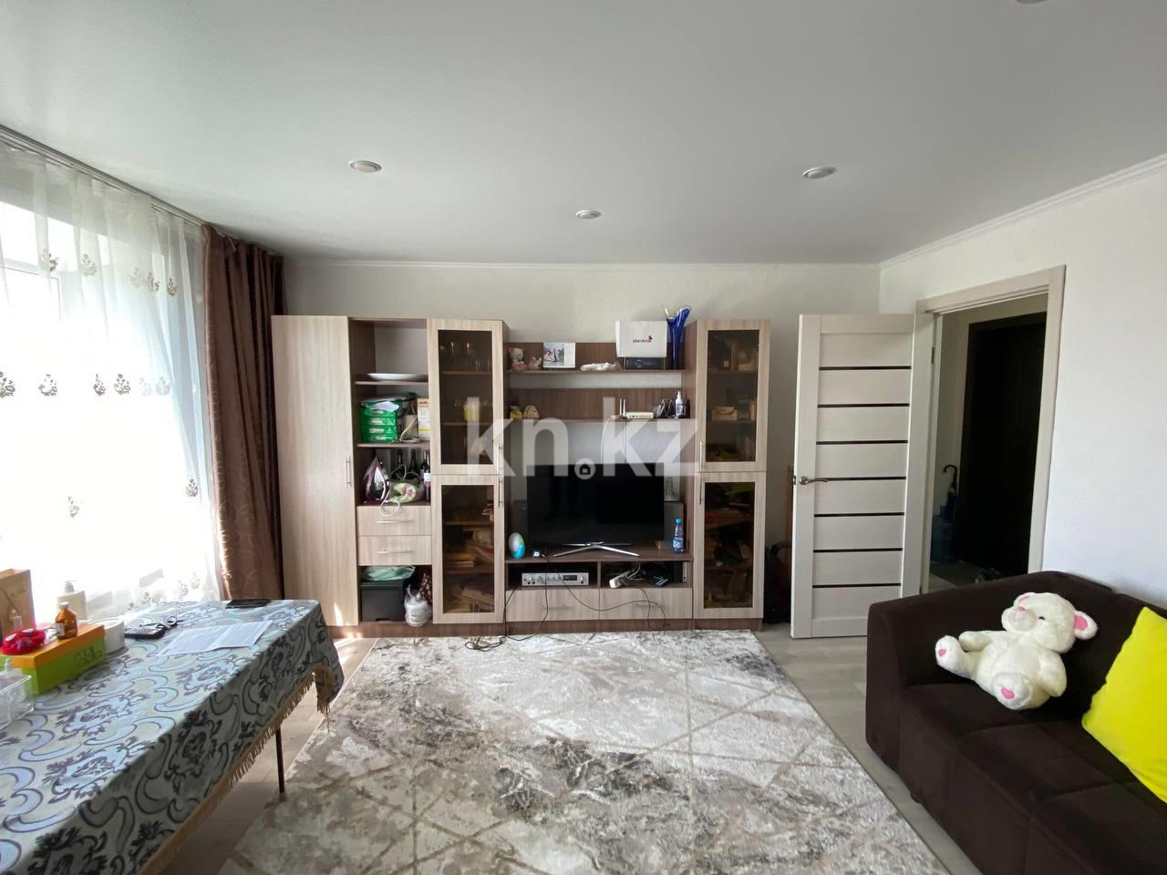 Продажа 3-комнатной квартиры, 59 м², ул. 6-й мик-н в Темиртау - фото 2