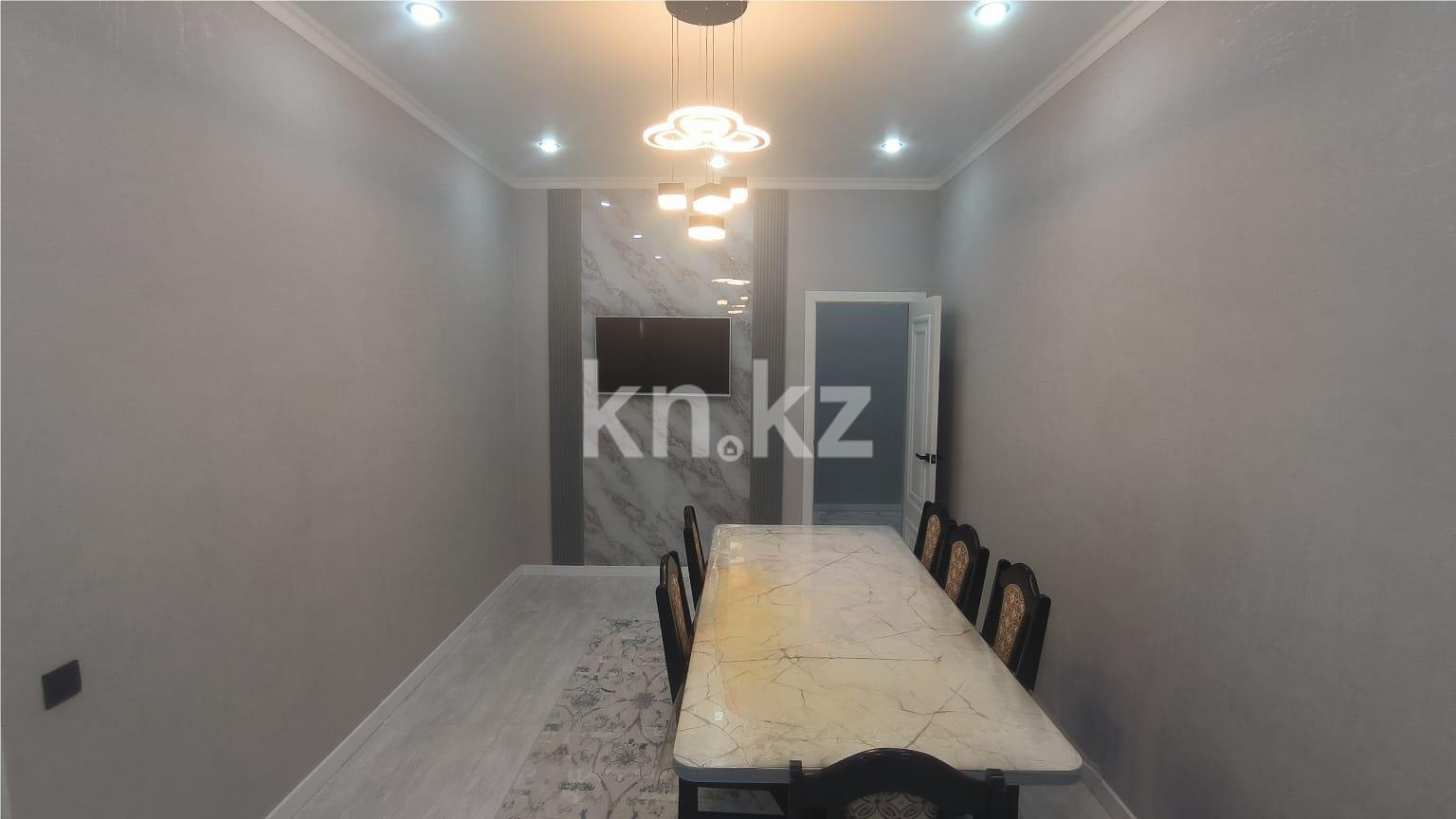 Продажа 4-комнатной квартиры, 118 м², ул. Букетова в Караганде - фото 12