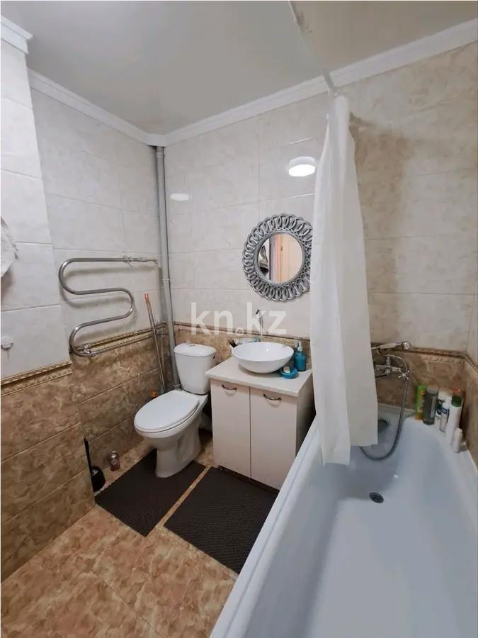 Продажа 3-комнатной квартиры, 61 м², ул. Макатаева, дом  196 в Алматы - фото 4