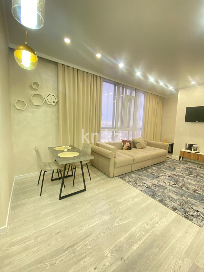 Продажа 2-комнатной квартиры, 44 м², пр. Шахтеров, дом  52б в Караганде