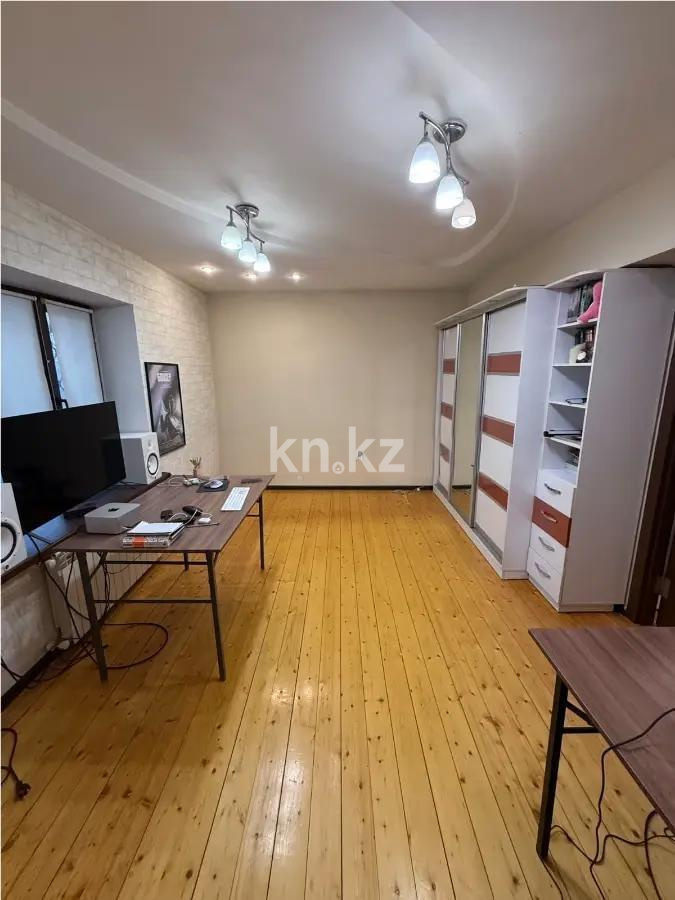 Продажа 2-комнатной квартиры, 94 м², ул. Муканова, дом  227 в Алматы