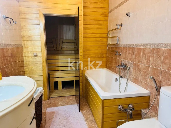 Продажа 3-комнатной квартиры, 135 м² в Алматы - фото 4