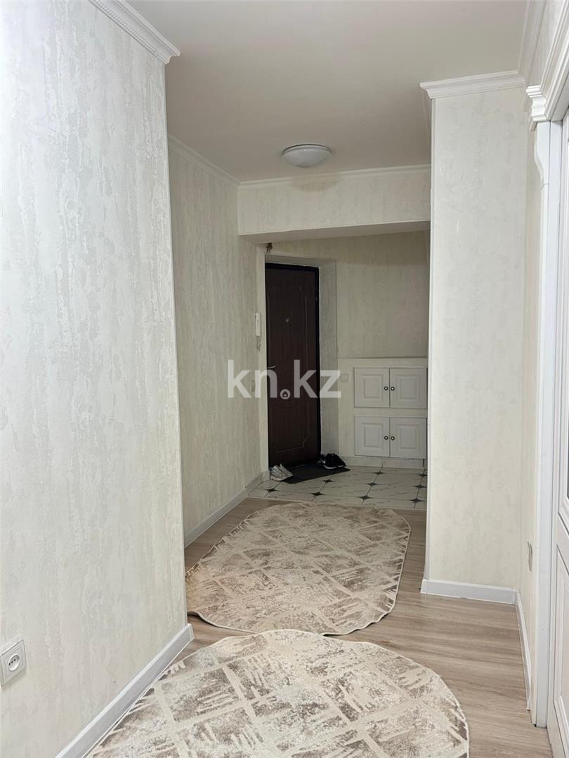 Продажа 5-комнатной квартиры, 107 м², ул. Муканова в Караганде - фото 27