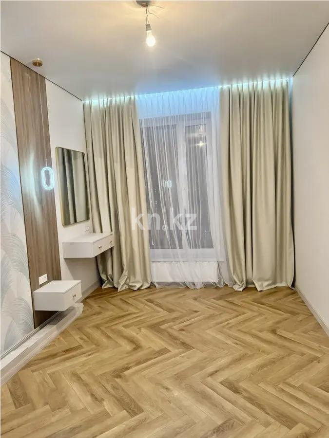 Продажа 4-комнатной квартиры, 132.2 м² в Астане - фото 4