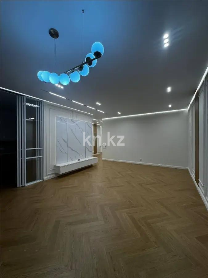 Продажа 4-комнатной квартиры, 160.6 м², ул. Кажымукана, дом  101/1 в Алматы