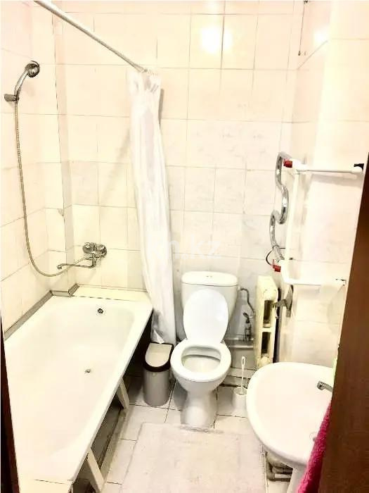 Продажа 2-комнатной квартиры, 70 м² в Алматы - фото 4