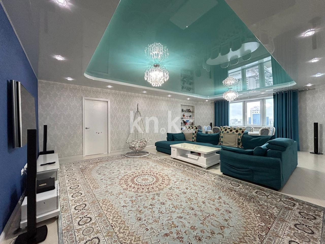 Продажа 5-комнатной квартиры, 202 м², пр. Абая в Астане