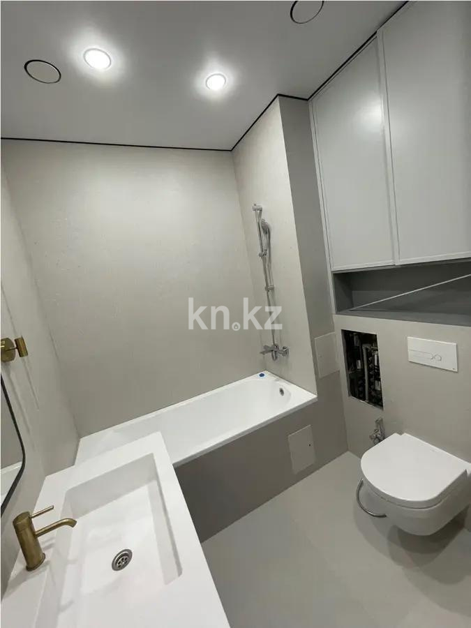Продажа 3-комнатной квартиры, 128 м², ул. Достык, дом  13/2 в Астане - фото 6