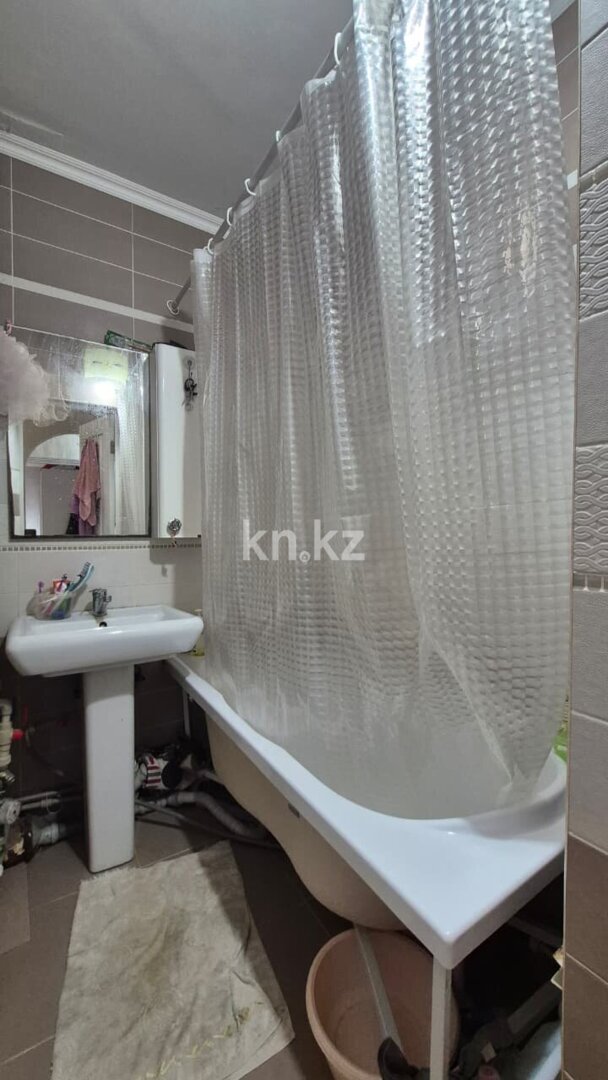 Продажа 4-комнатной квартиры, 72.3 м² в Атырау - фото 12