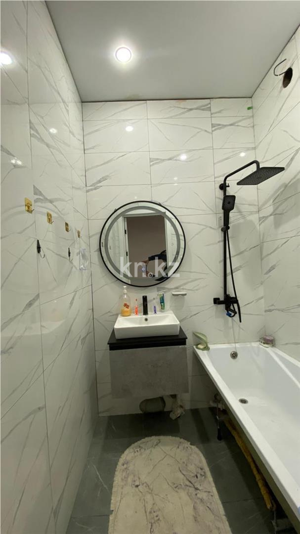 Продажа 3-комнатной квартиры, 72 м², 067 учетный квартал в Караганде - фото 6