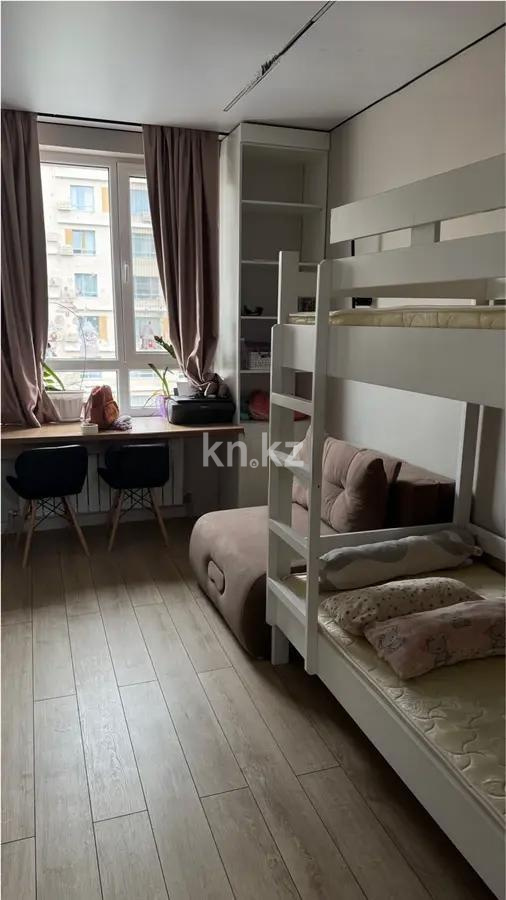 Продажа 3-комнатной квартиры, 57 м², ул. Жандосова, дом  94а в Алматы - фото 3
