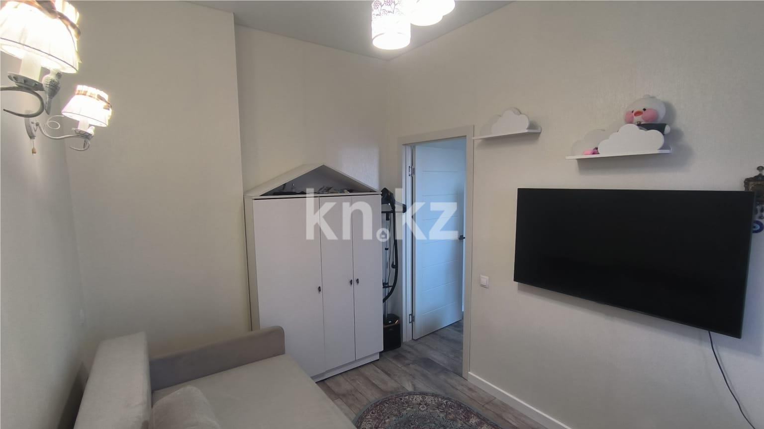 Продажа 2-комнатной квартиры, 55 м², пр. Шахтеров в Караганде - фото 4