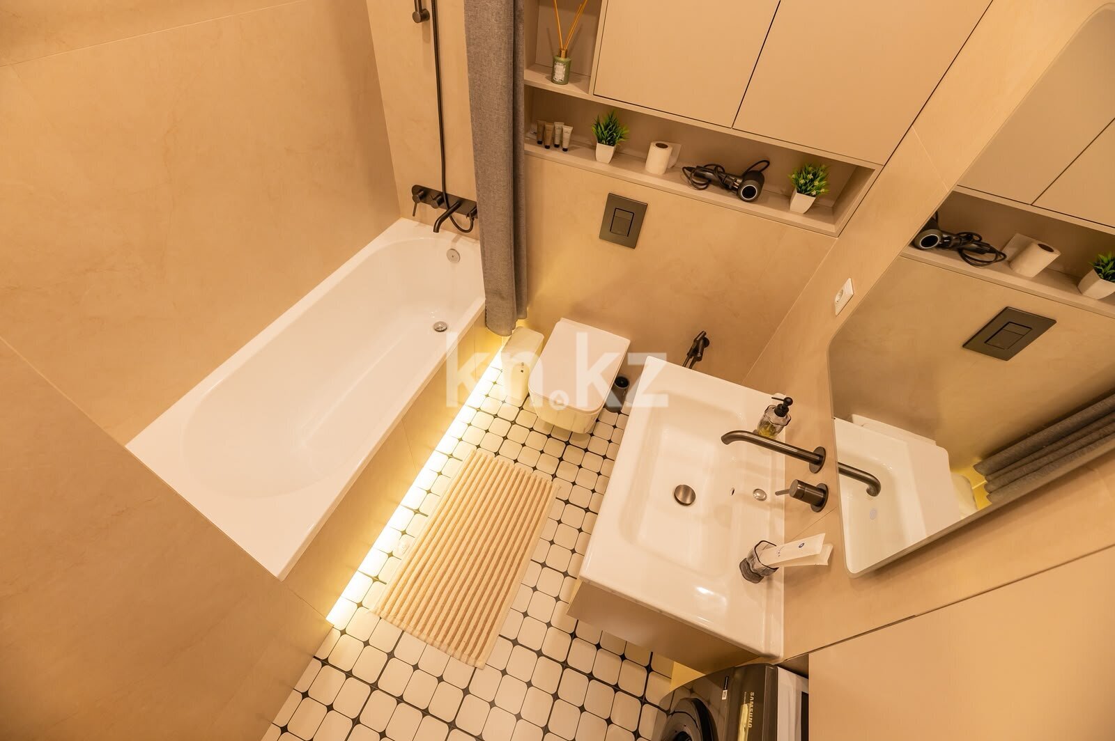 Аренда 3-комнатной квартиры посуточно, 85 м² в Алматы - фото 18