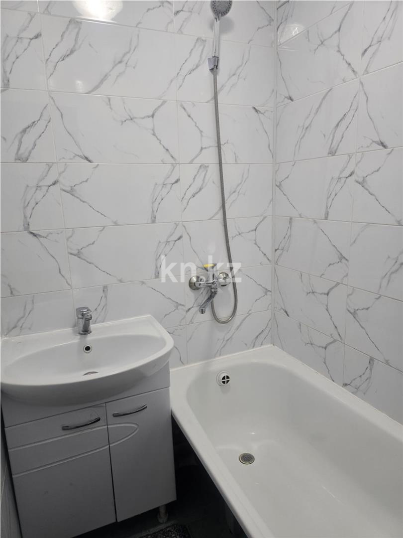 Продажа 2-комнатной квартиры, 44 м², мкр. Восток-2 в Караганде - фото 6