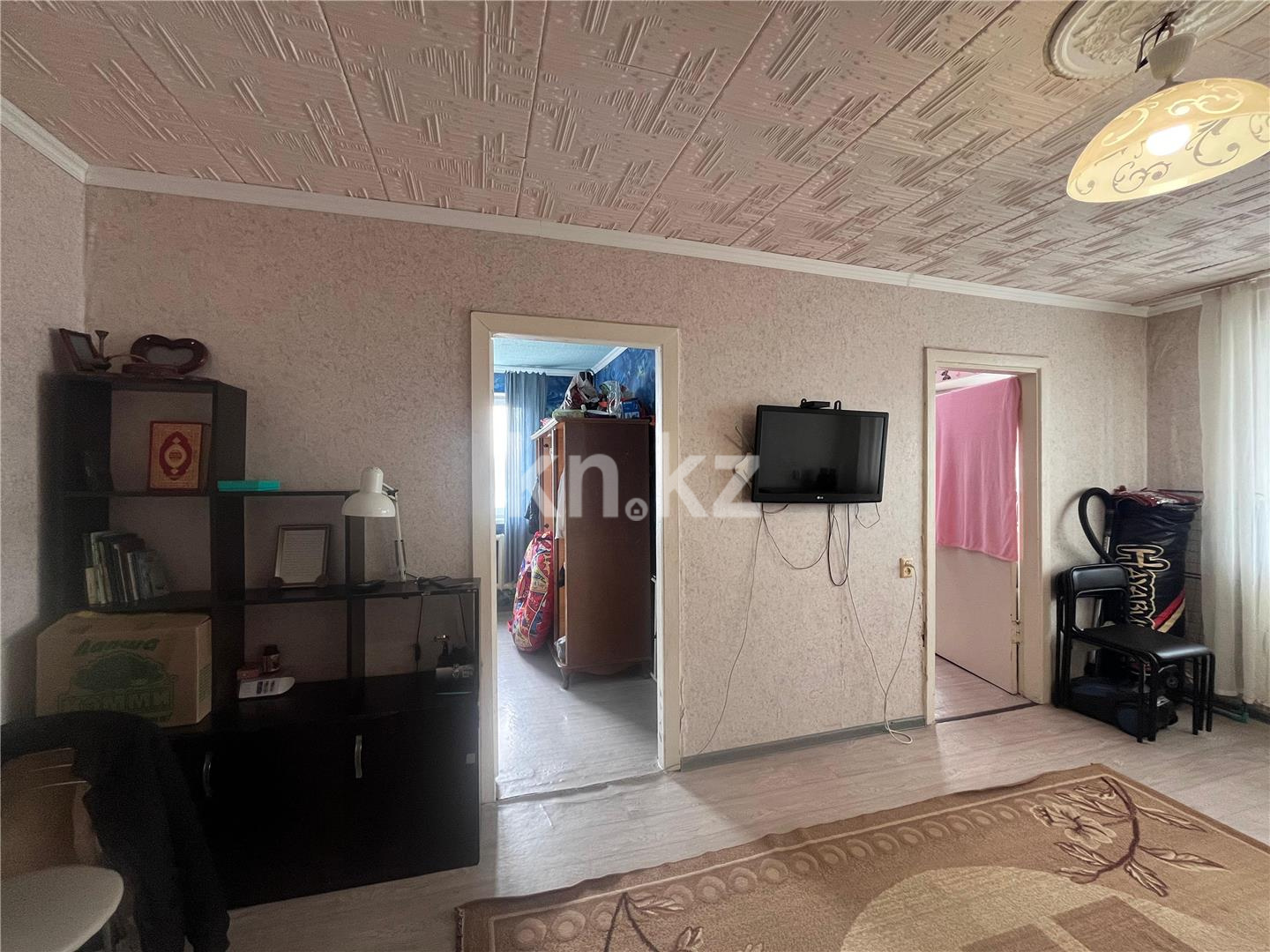 Продажа 4-комнатной квартиры, 61 м², мкр-н 11а, дом  9 в Караганде - фото 2