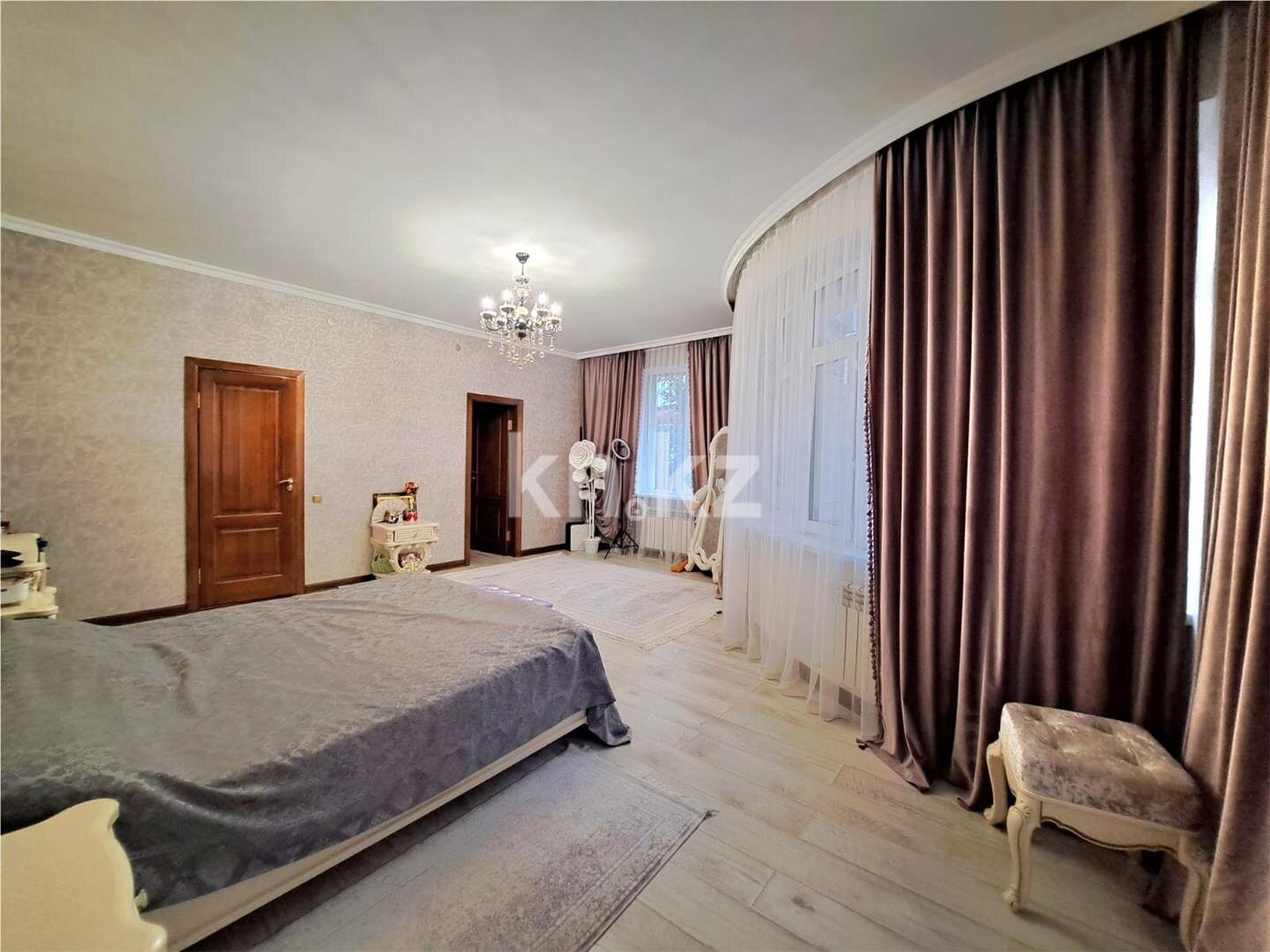 Продажа 5-комнатной квартиры, 252 м² в Астане - фото 10