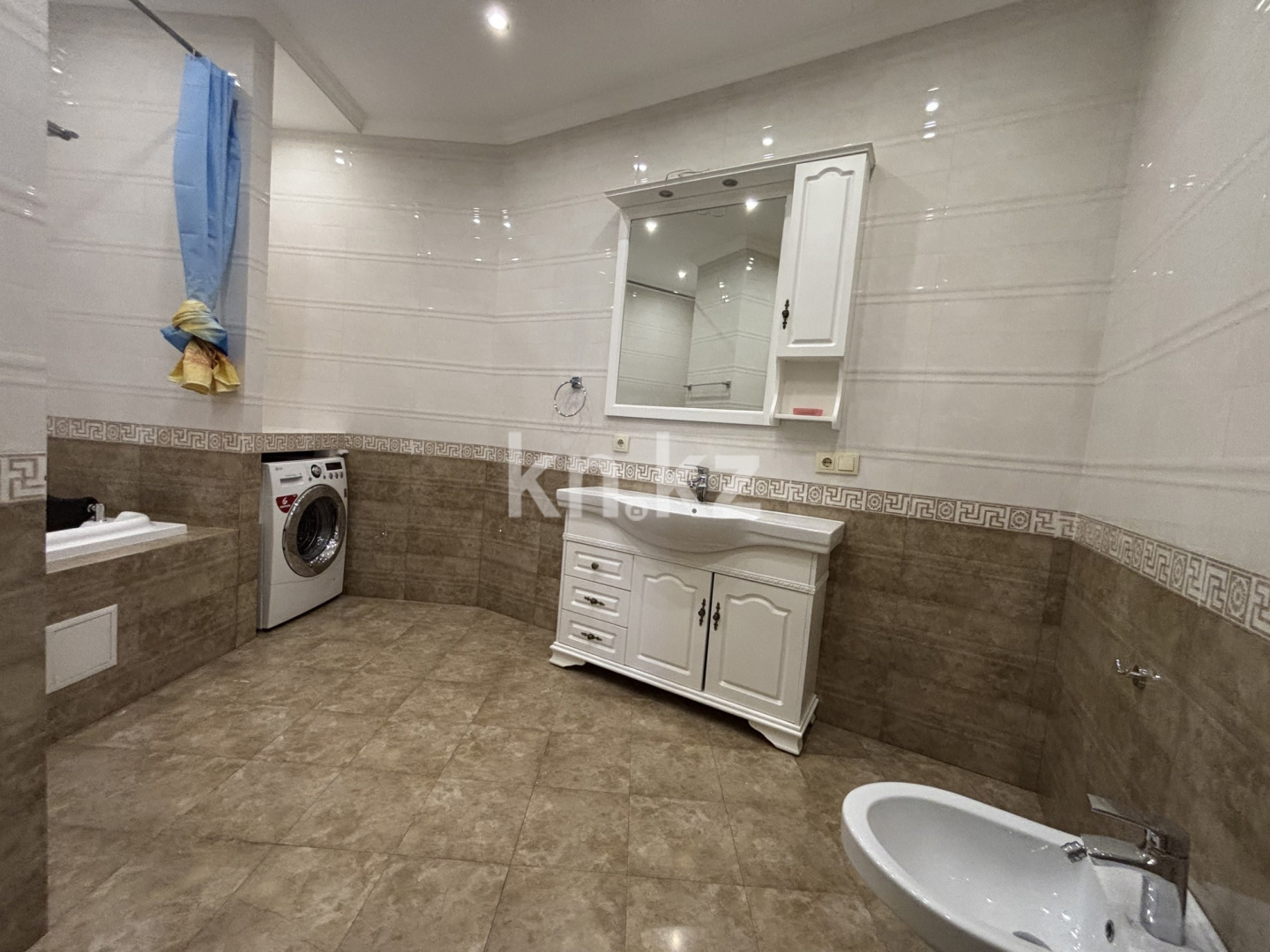 Аренда 2-комнатной квартиры, 104 м² в Алматы - фото 12