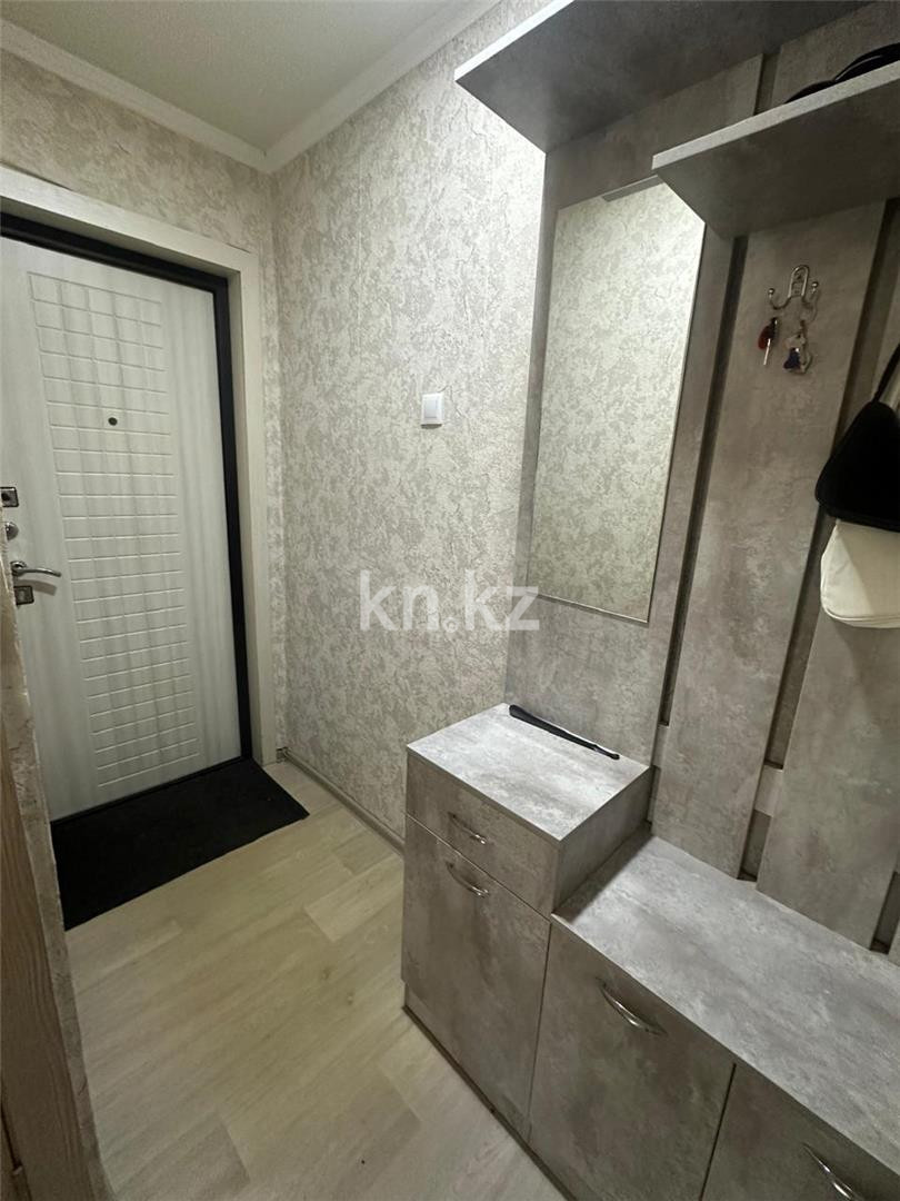 Продажа 3-комнатной квартиры, 47 м², мкр-н 23 в Караганде - фото 10