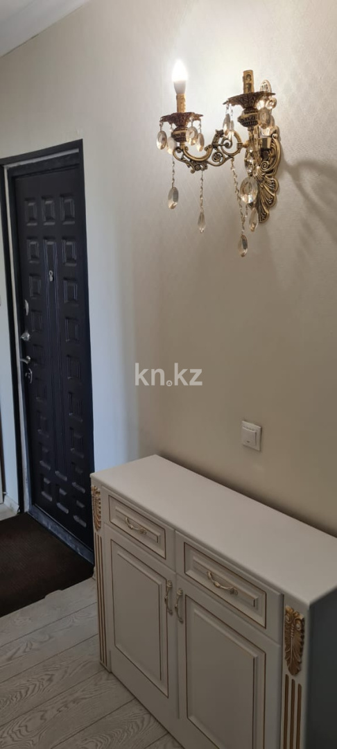 Продажа 2-комнатной квартиры, 54 м², мкр-н Гульдер-1, дом  3 в Караганде - фото 19