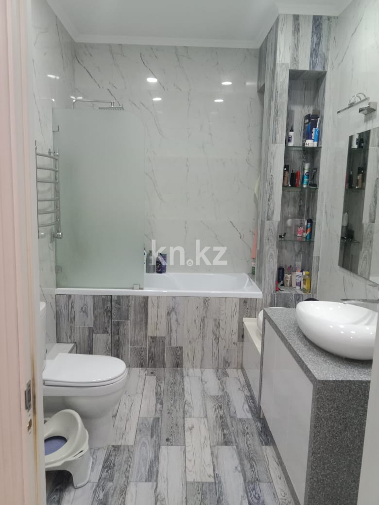 Продажа 4-комнатной квартиры, 105 м², ул. Таттимбета в Караганде - фото 7