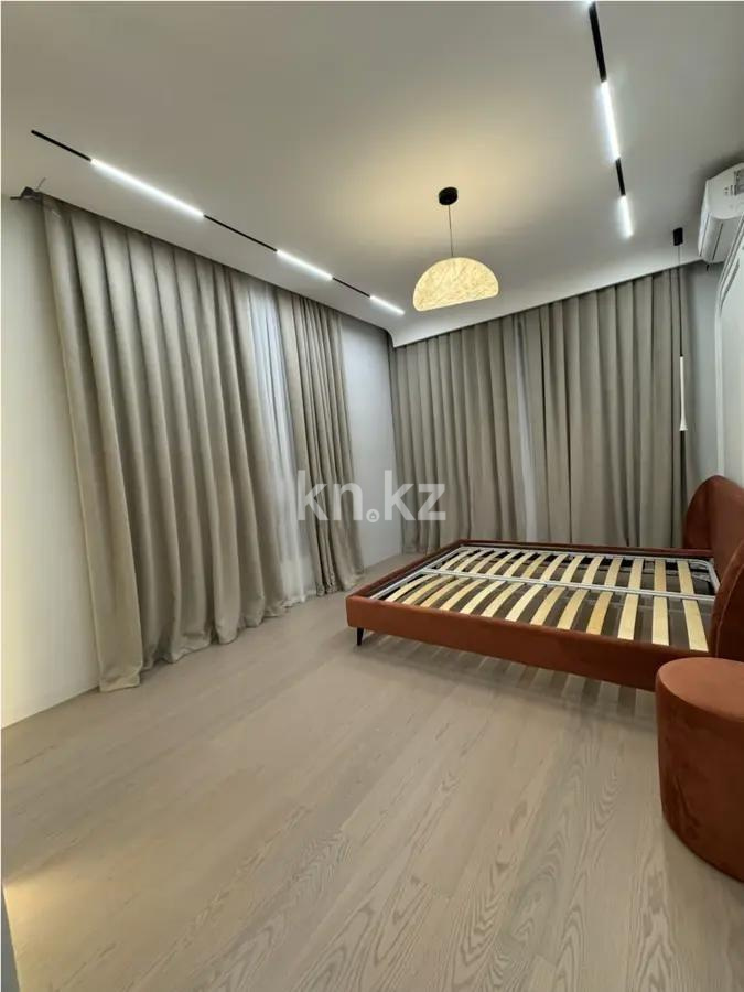 Продажа 3-комнатной квартиры, 125 м², ул. Сатпаева, дом  30/5 в Алматы - фото 2