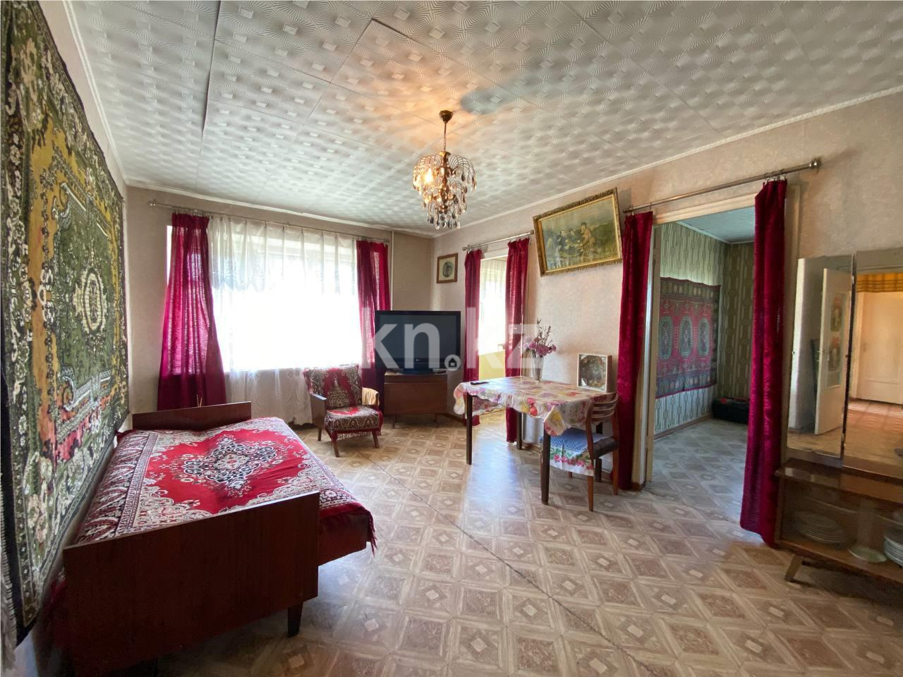 Продажа 4-комнатной квартиры, 60 м², мкр-н 21, дом  10 в Караганде - фото 2