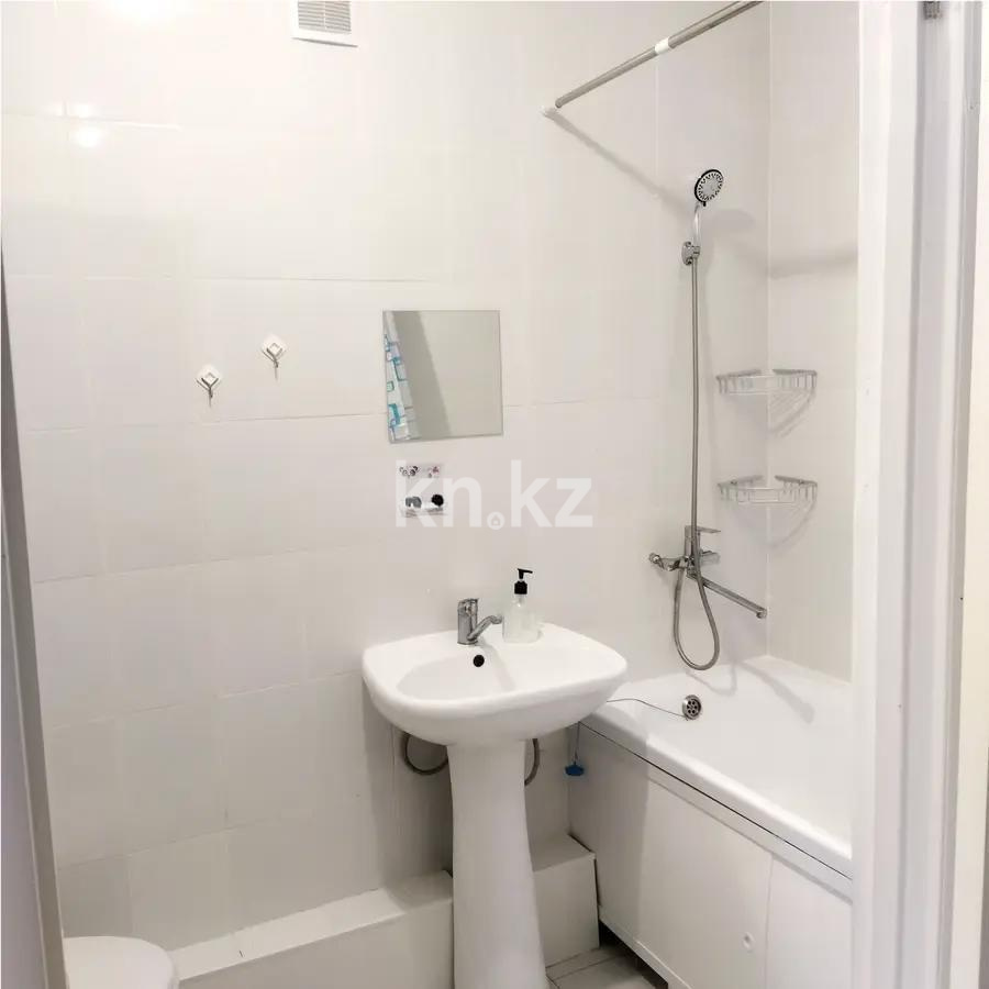 Продажа 2-комнатной квартиры, 50.3 м², ул. Жамбыла, дом  168 в Алматы - фото 4