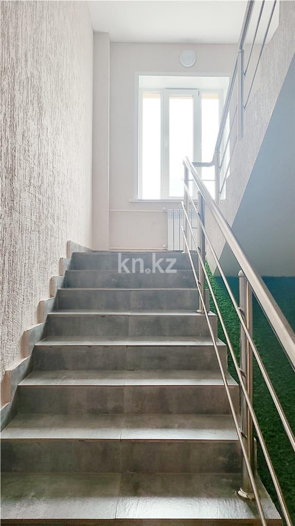 Продажа 2-комнатной квартиры, 70 м², ул. Кулкыбаева, дом  13 в Караганде - фото 16