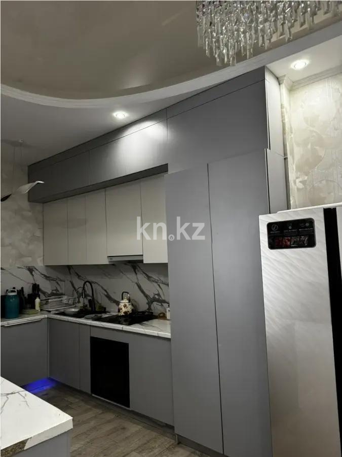 Продажа 4-комнатной квартиры, 147 м², ул. Навои, дом  72 в Алматы - фото 2