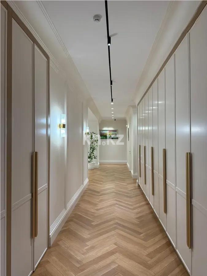 Продажа 4-комнатной квартиры, 214 м², ул. Нажимеденова, дом  2 в Астане - фото 7