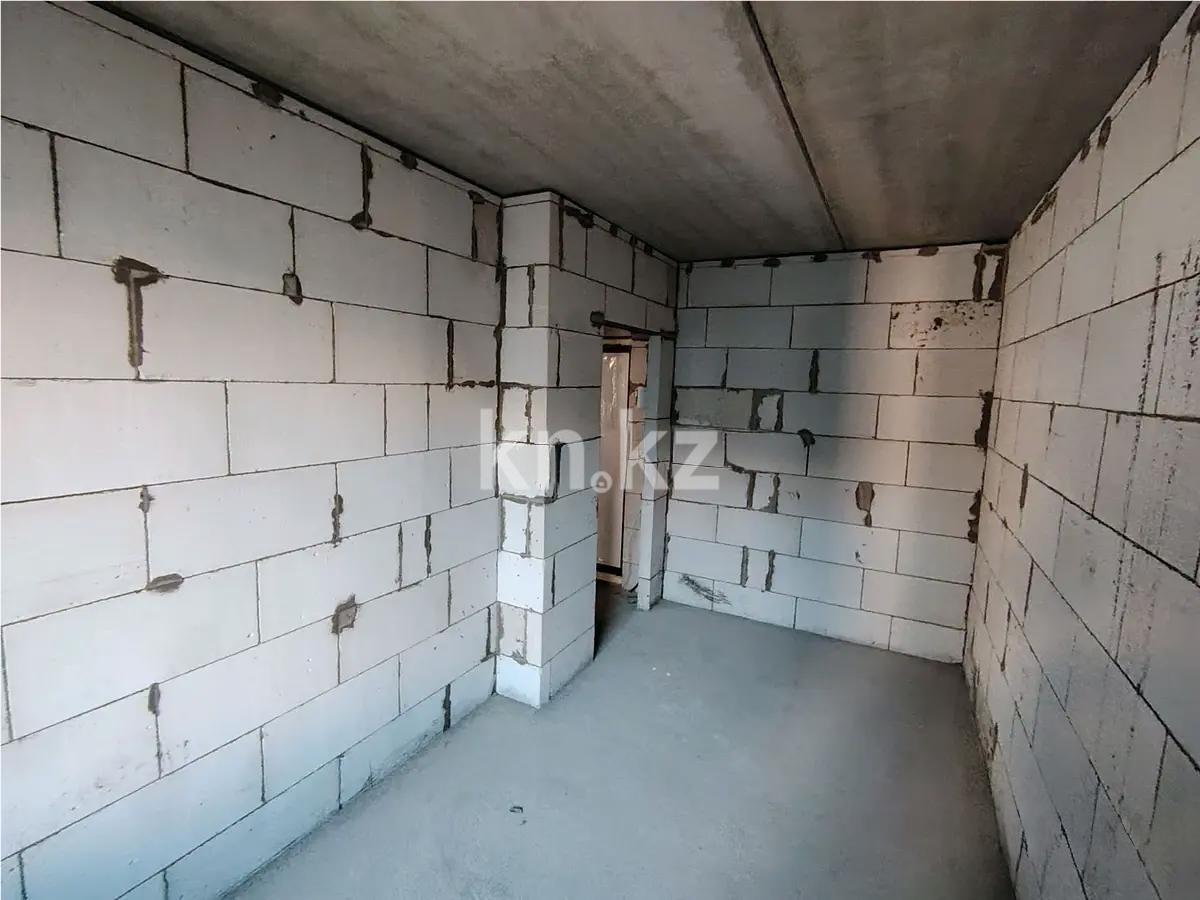 Продажа 1-комнатной квартиры, 27 м², ул. Тынышбайулы, дом  6 стр в Астане - фото 2