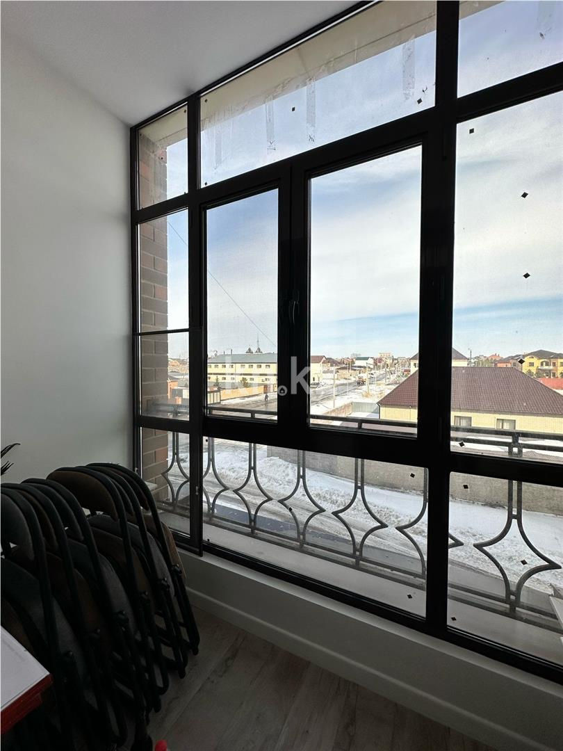 Продажа 2-комнатной квартиры, 63 м², пр. Республики, дом  49 в Караганде - фото 6