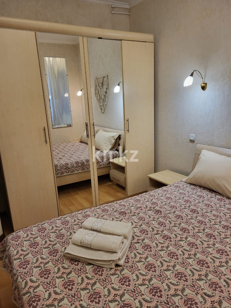 Аренда 1-комнатной квартиры, 50 м², ул. Ходжанова, дом  76 - пр. Аль-Фараби в Алматы - фото 2