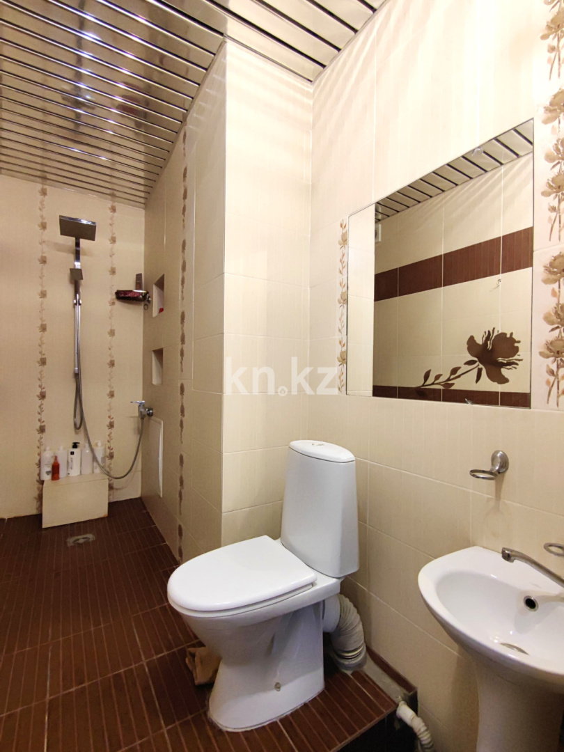 Продажа 4-комнатной квартиры, 122 м², пр. Республики, дом  40 в Караганде - фото 24