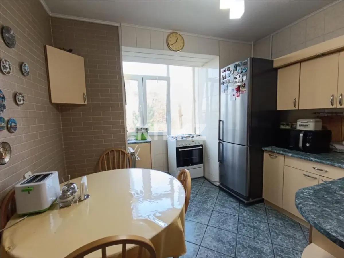 Продажа 3-комнатной квартиры, 70 м², ул. Толе би, дом  12 в Алматы - фото 5