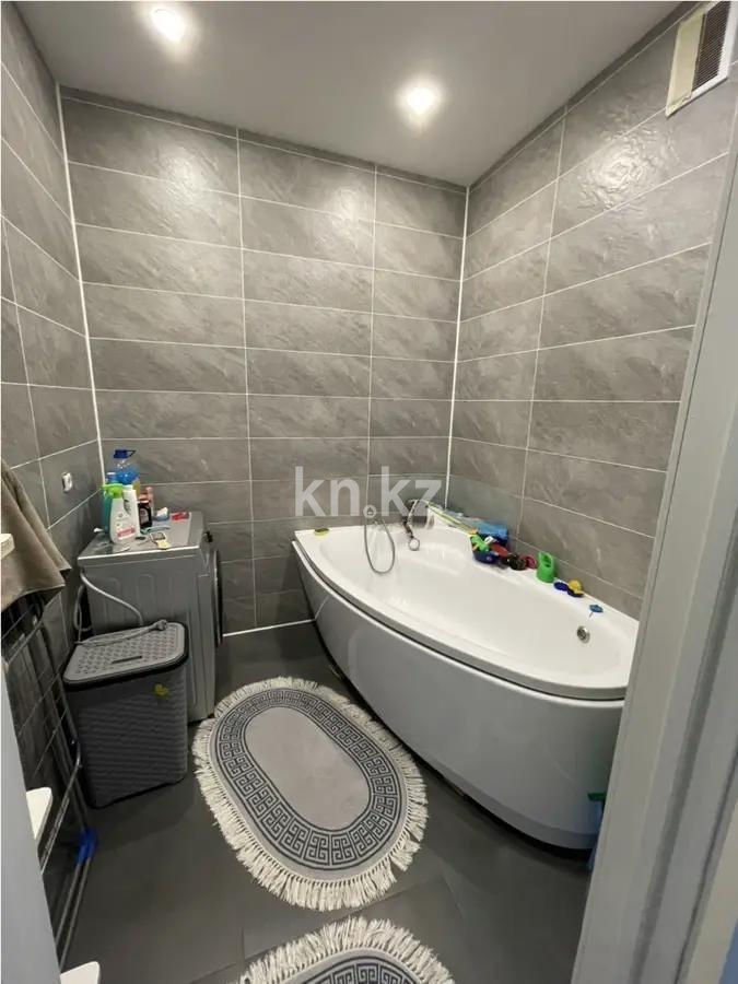 Продажа 2-комнатной квартиры, 70 м², ул. Керей, Жанибек хандар, дом  28 в Астане - фото 4