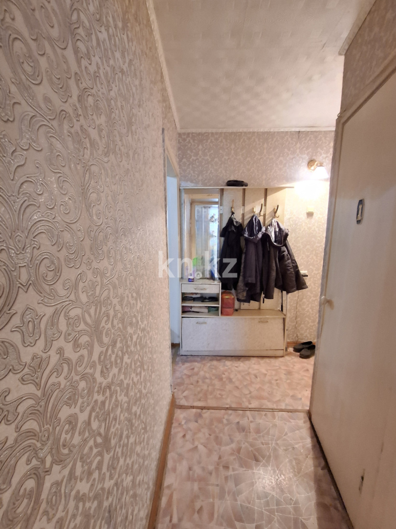 Продажа 2-комнатной квартиры, 45 м², 11а мкр., дом  14 в Караганде - фото 13