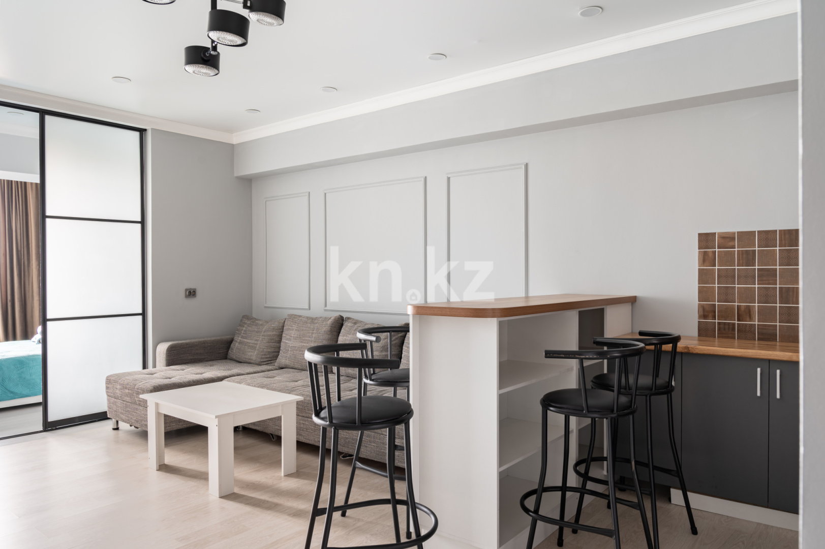 Аренда 1-комнатной квартиры посуточно, 50 м² в Алматы - фото 6