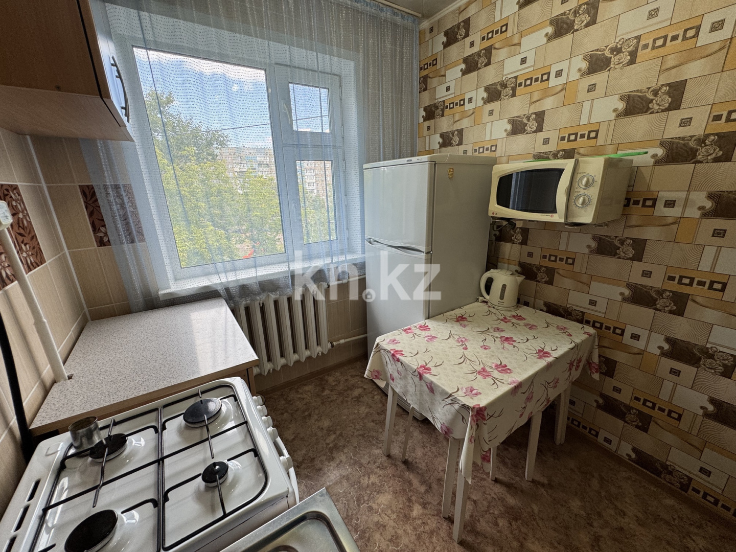 Продажа 2-комнатной квартиры, 44 м², 19 мкр., дом  73 в Караганде - фото 6