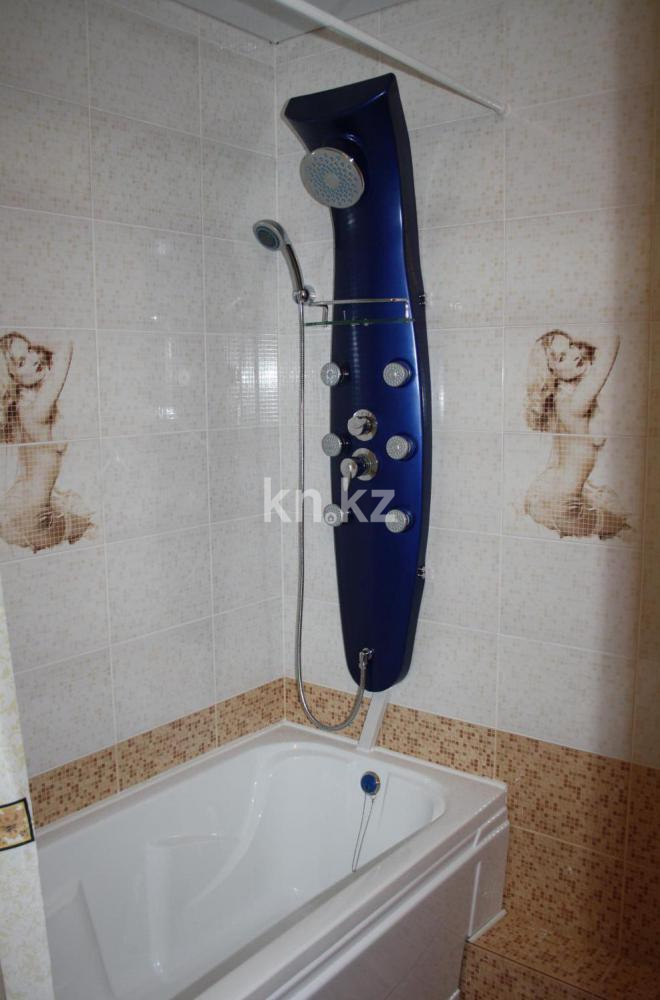 Аренда 1-комнатной квартиры посуточно, 35 м², ул. Победы, дом  105 в Уральске - фото 4